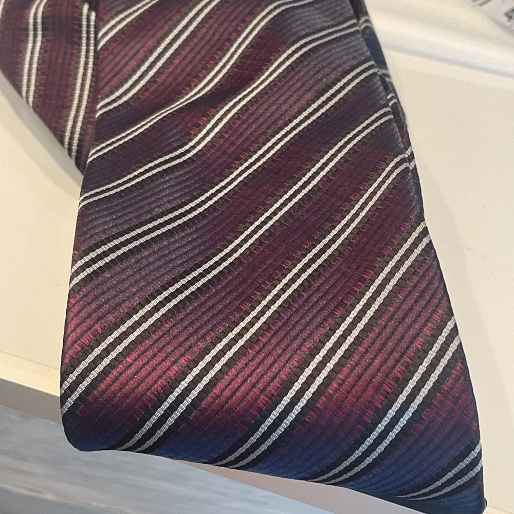Luciano Soprani 100% Silk Tie Necktie Made In Italy Iridescent Repp Purple Black